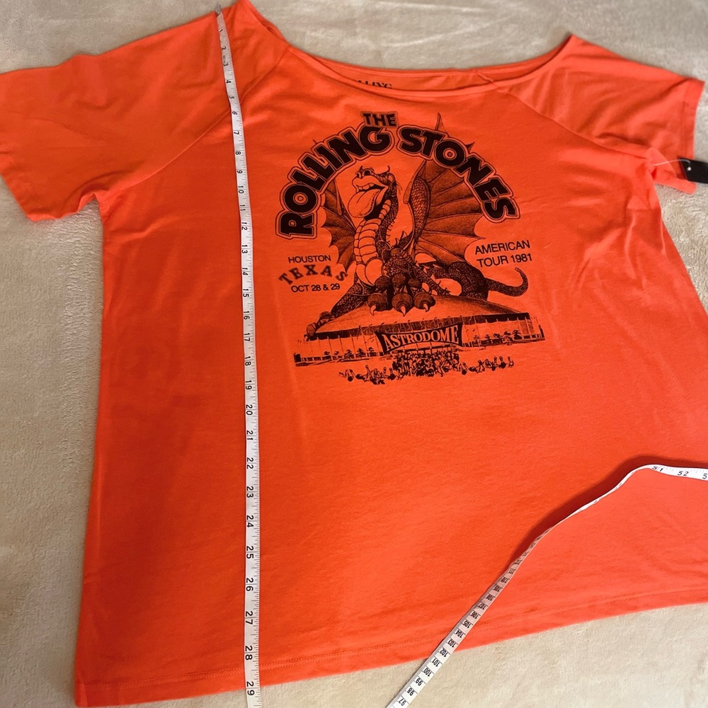 Torrid “Rolling Stones” Off the Shoulder Tour T-Shirt - Sizes 2 & 3 - Picture 11 of 15